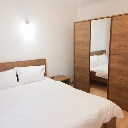 Gold Apartments بايا ماري المظهر الخارجي الصورة